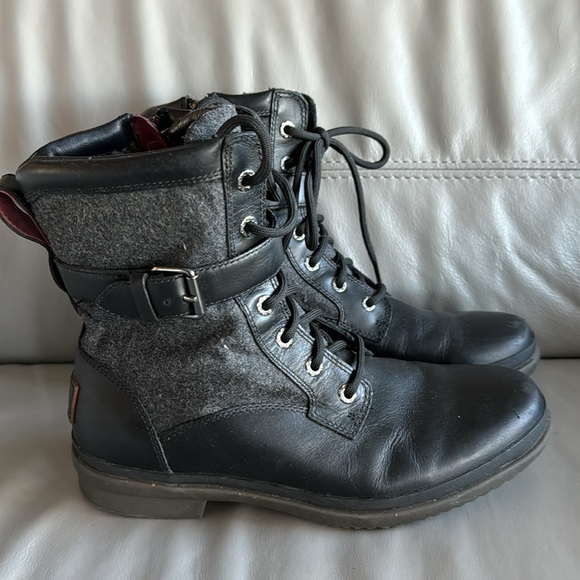 Ugg black leather waterproof boots size 7 - Picture 3 of 8